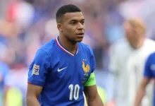 stuttgart germany kylian mbappe 1 نجم باريس سان جيرمان يُفجّرها: مبابي لا يستحق الترشح للكرة الذهبية!