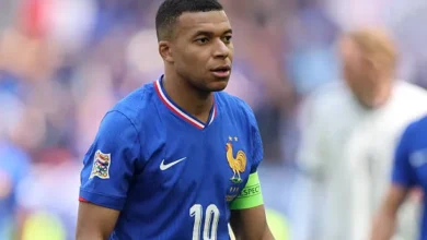 stuttgart germany kylian mbappe 1 نجم باريس سان جيرمان يُفجّرها: مبابي لا يستحق الترشح للكرة الذهبية!