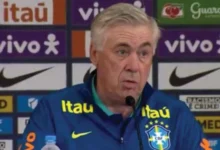 أنشيلوتي بعد تأهل البرازيل للمونديال: رافينيا لاعب مذهل وفينسيوس لا يقهر! كارلو أنشيلوتي مدرب منتخب البرازيل أثناء تصريحاته بعد تأهل السيلساو للمونديال 2026