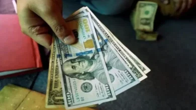 الدولار يربك حسابات الصيرفات.. سعر صرف جديد اليوم في العراق!