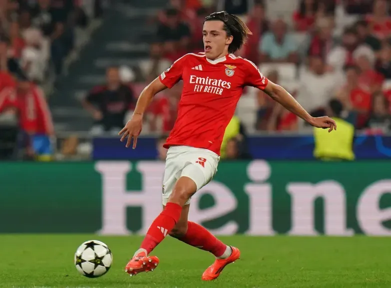 ألفارو كاريراس لاعب بنفيكا البرتغالي