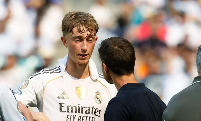 ديان هويسن لاعب ريال مدريد مع المدرب تشابي ألونسو