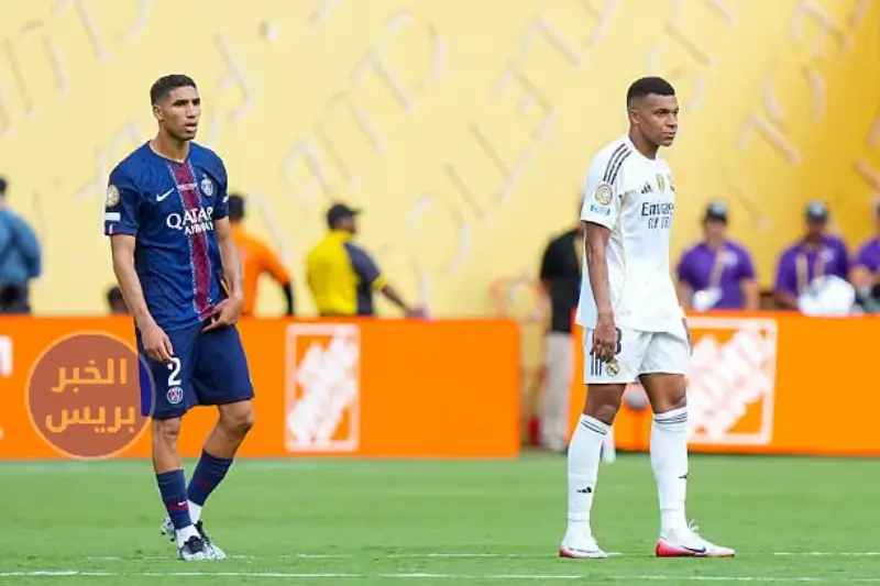 أشرف حكيمي وكيليان مبابي من مباراة ريال مدريد وباريس سان جيرمان في نصف نهائي كأس العالم للأندية 2025