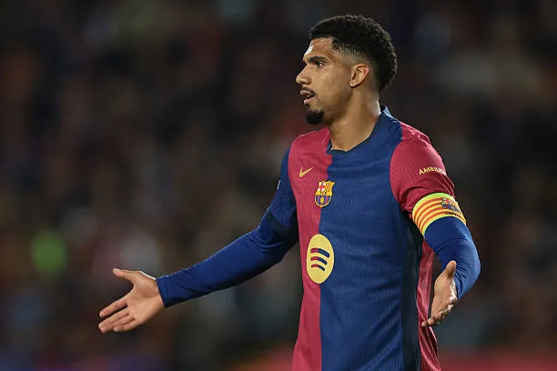 رونالد أراوخو لاعب برشلونة