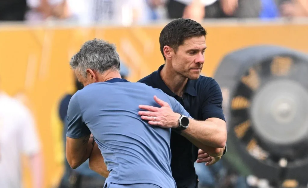 لويس إنريكي مع تشابي ألونسو