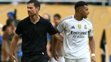 كيليان مبابي لاعب ريال مدريد مع المدرب تشابي ألونسو