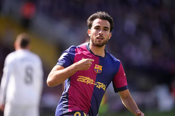 برشلونة يقترب من تجديد عقد إيريك غارسيا حتى عام 2030