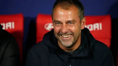 هانز فليك يأمر بطرد خمسة لاعبين من برشلونة