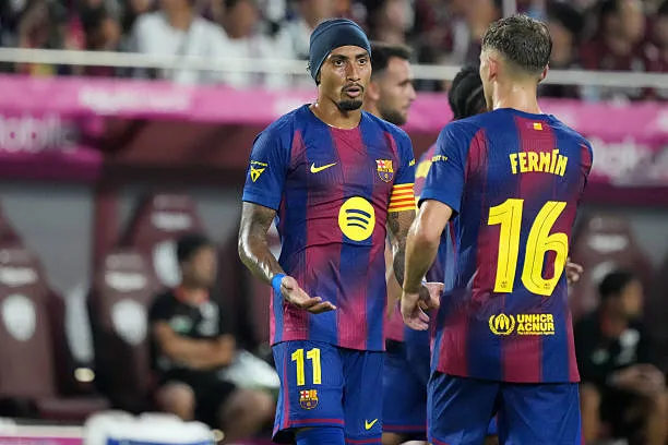 رافينيا لاعب برشلونة