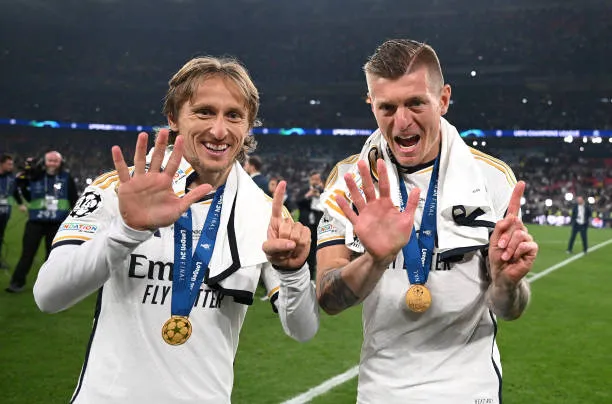 مودريتش و كروس لاعبي ريال مدريد السابقين