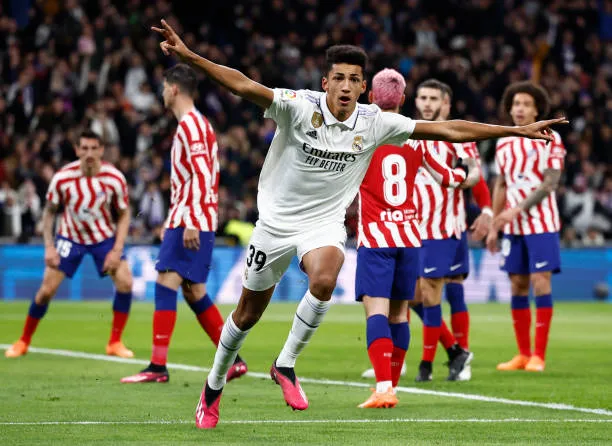 ألفارو رودريغيز لاعب ريال مدريد ألفارو رودريغيز لاعب ريال مدريد