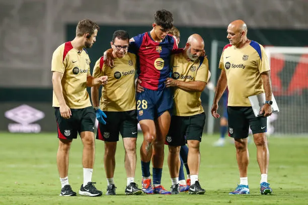 مارك بيرنال لاعب برشلونة