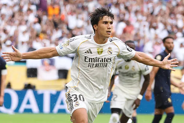 غونزالو غارسيا مهاجم ريال مدريد