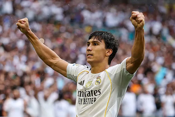 غونزالو غارسيا مهاجم ريال مدريد يوجه رساله الى كريستيانو رونالدو