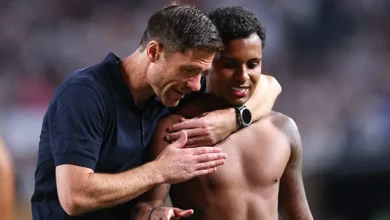 تشابي ألونسو مدرب ريال مدريد مع رودريغو