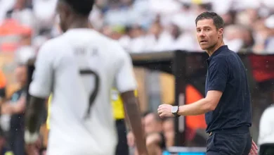 تشابي ألونسو مدرب ريال مدريد مع فينيسيوس جونيور