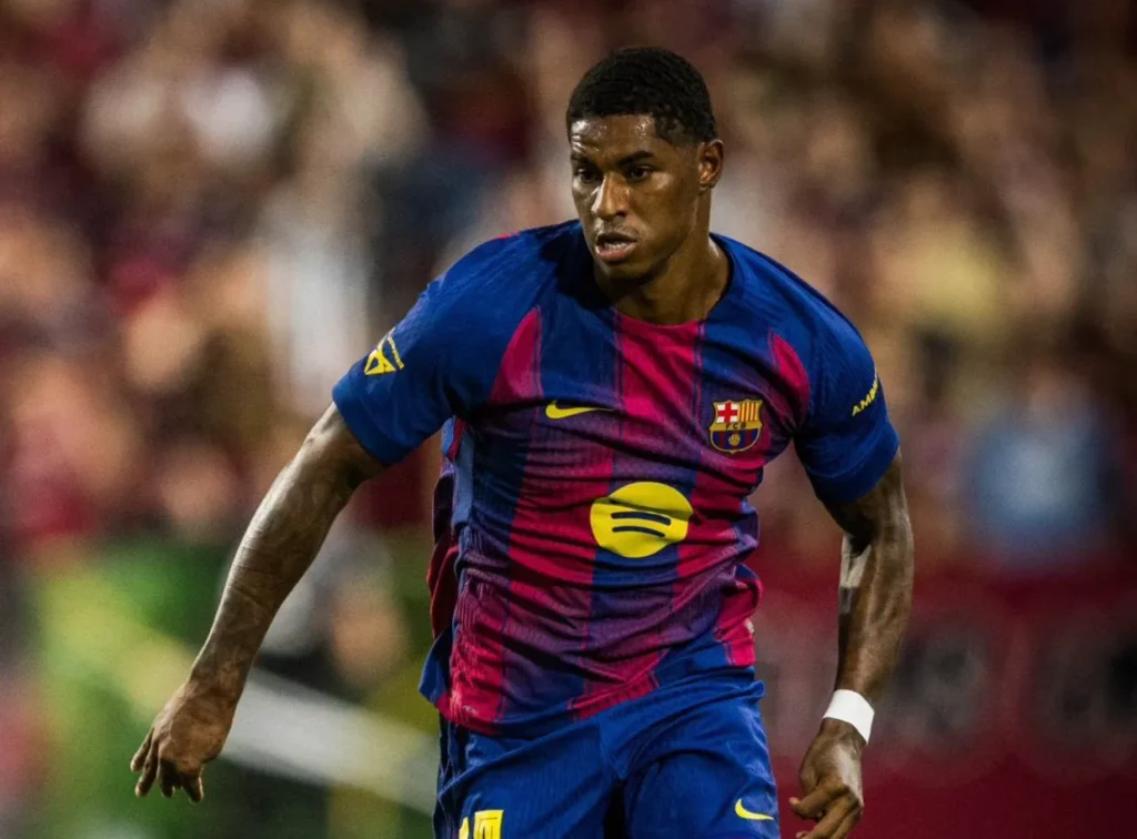 برشلونة يضحي بأحد أبطاله من أجل عيون راشفورد