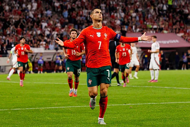 budapest hungary cristiano ronal 1 رونالدو يقترب من تحطيم رقم قياسي عالمي جديد مع البرتغال!