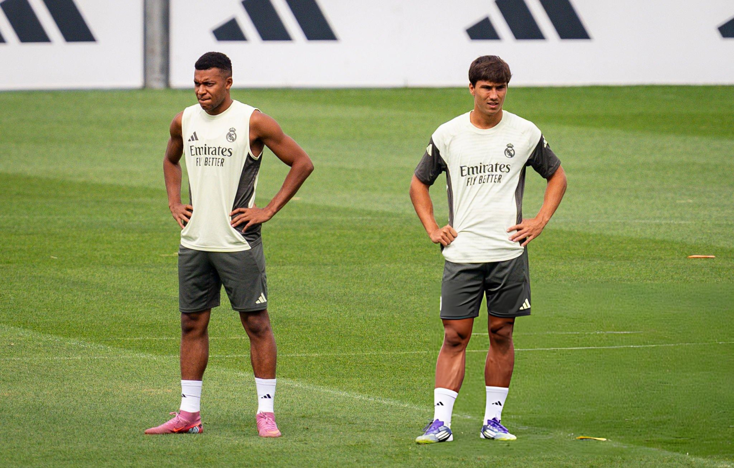 كيليان مبابي لاعب ريال مدريد